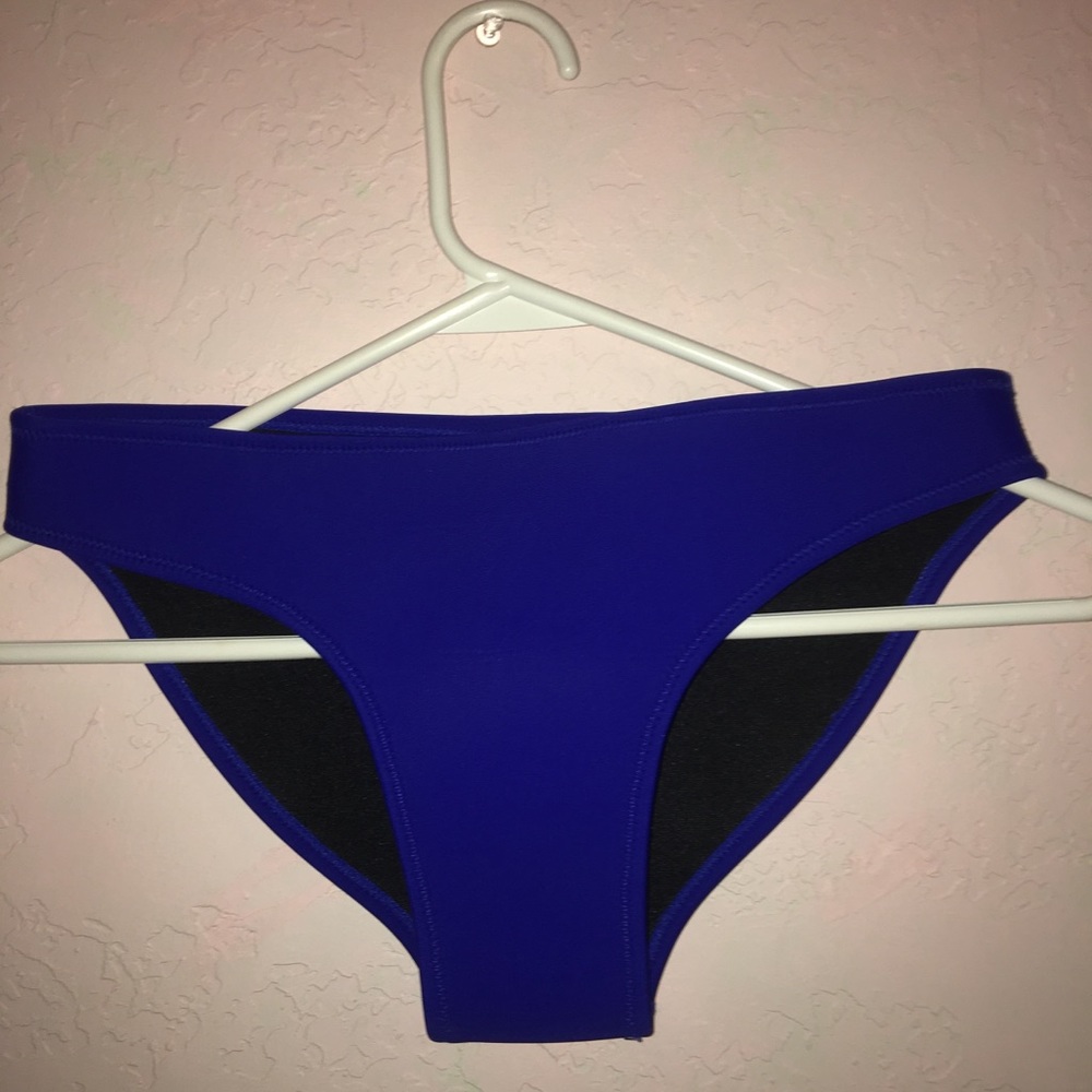 Triangle Neopreme Bottoms